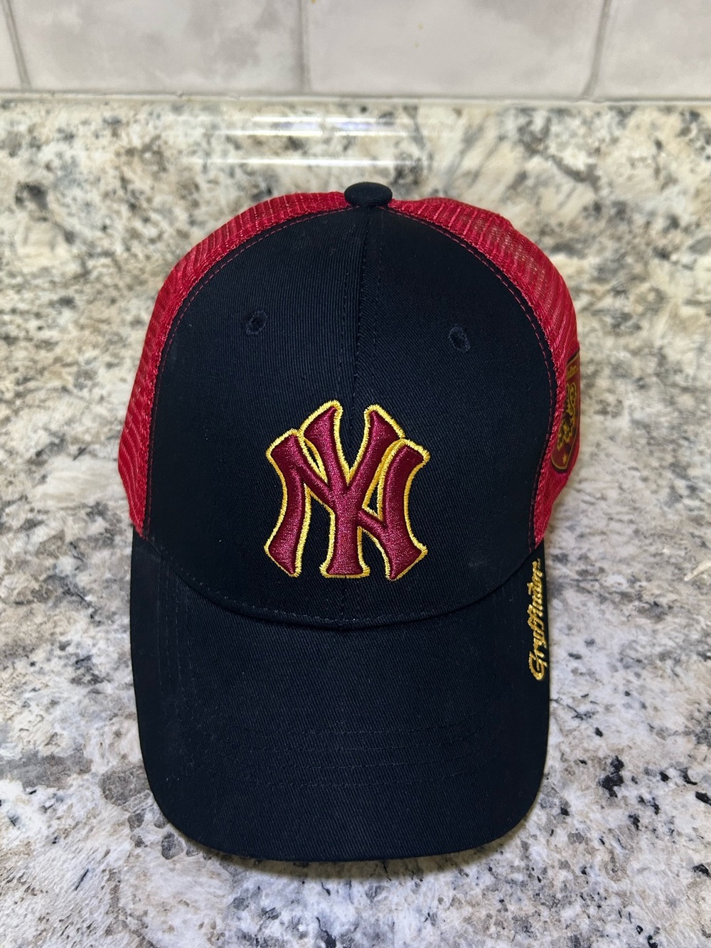 Harry Potter Gryffindor NY Yankees Trucker Hat Snapback Black Red
